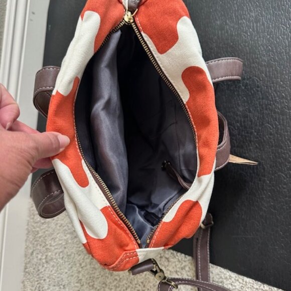 Maika Commuter Tote - Picture 2 of 14